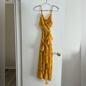 ASTR the label Yellow & Blue Floral Asymmetrical Dress